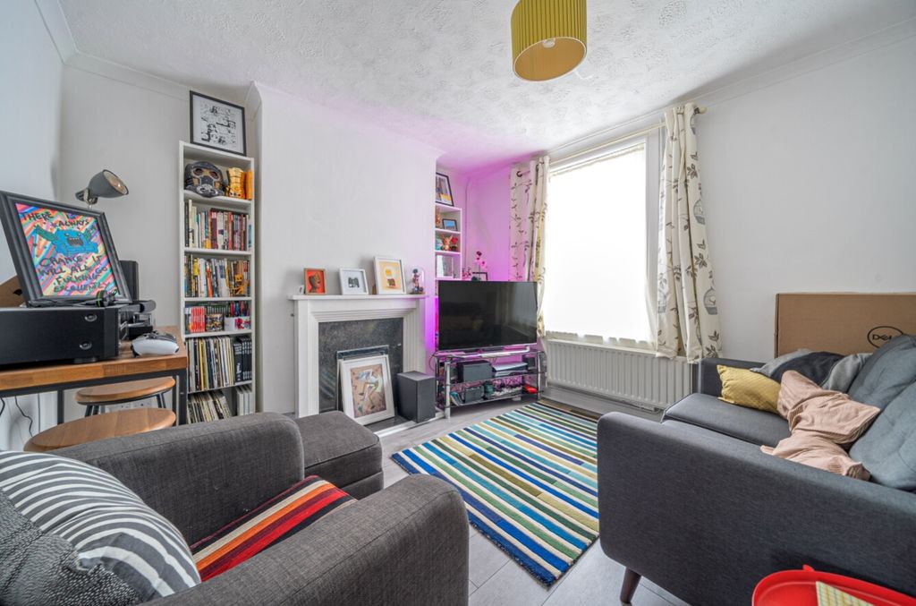 Property photo 2 of 10 1469584 (4)