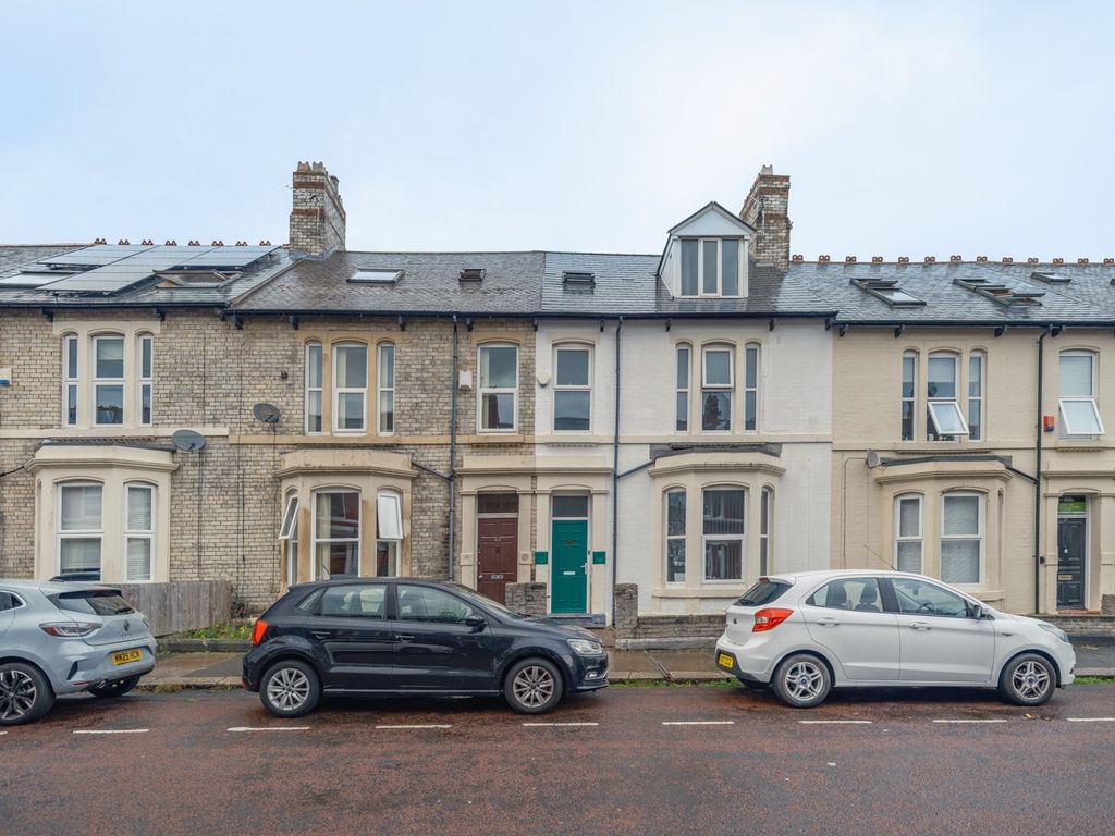 Property photo 1 of 2 4636060