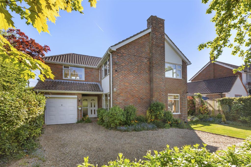 Property photo 1 of 22 Common Rd-14.Jpg