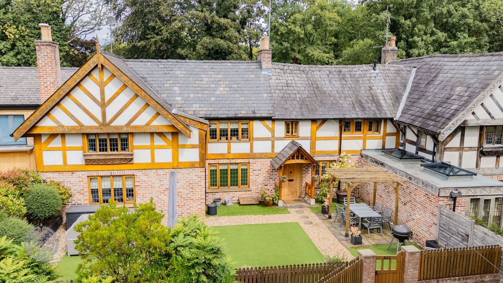 Property photo 1 of 52