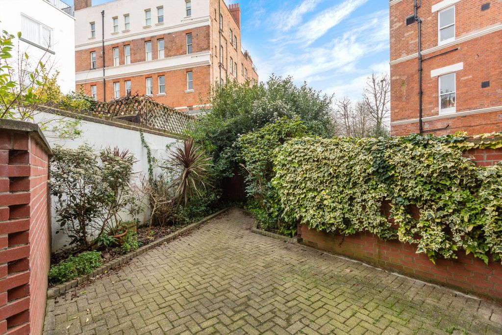 Property photo 3 of 15