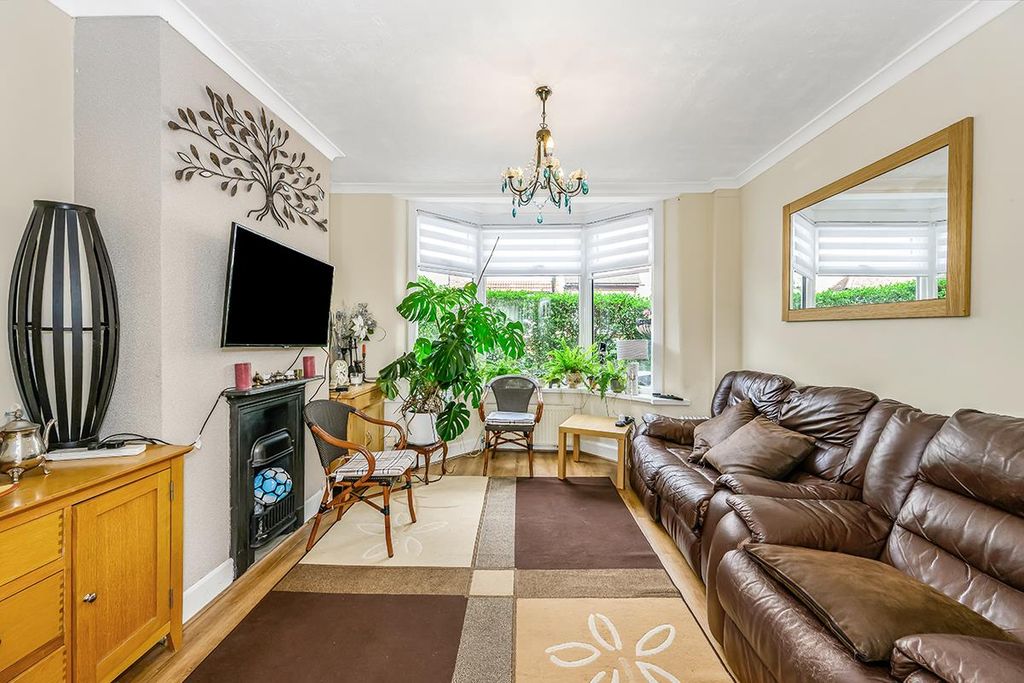 Property photo 3 of 19 Alpha Road