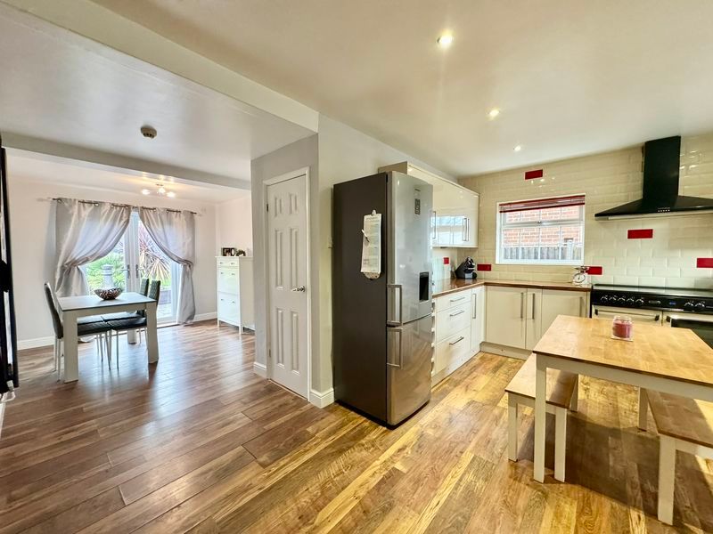 Property photo 3 of 26 Photo 6