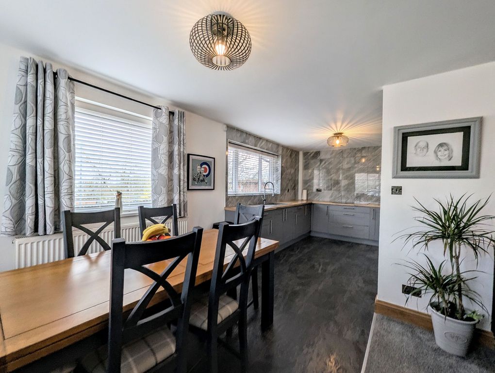 Property photo 3 of 27