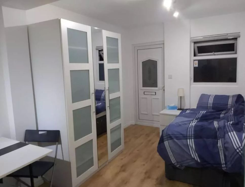 Property photo 3 of 5 Gallery