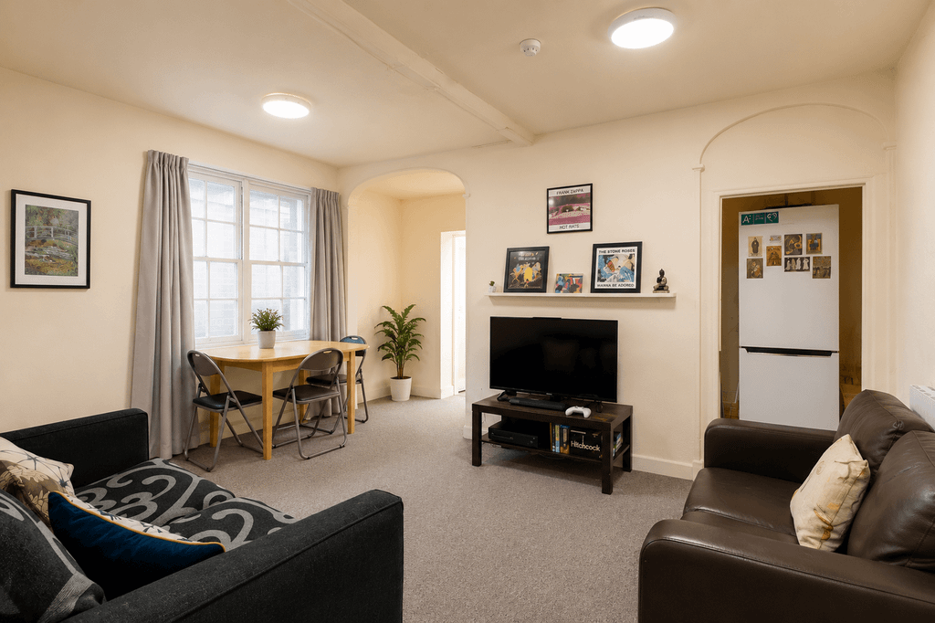 Property photo 2 of 11 Gallery