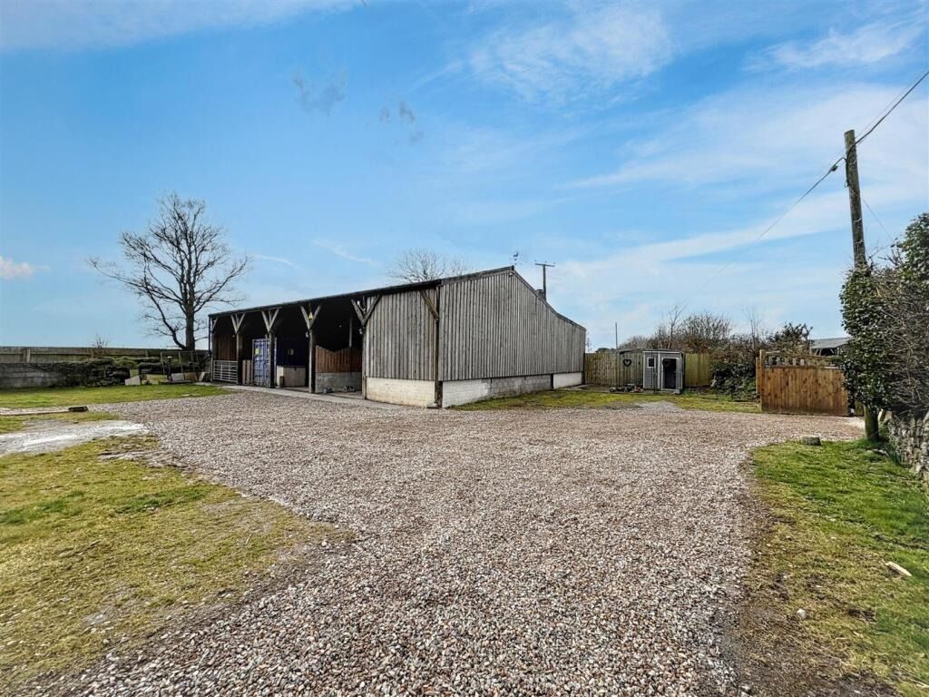 Property photo 2 of 28 4842561