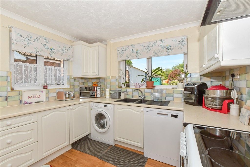 Property photo 3 of 15 Kitchen