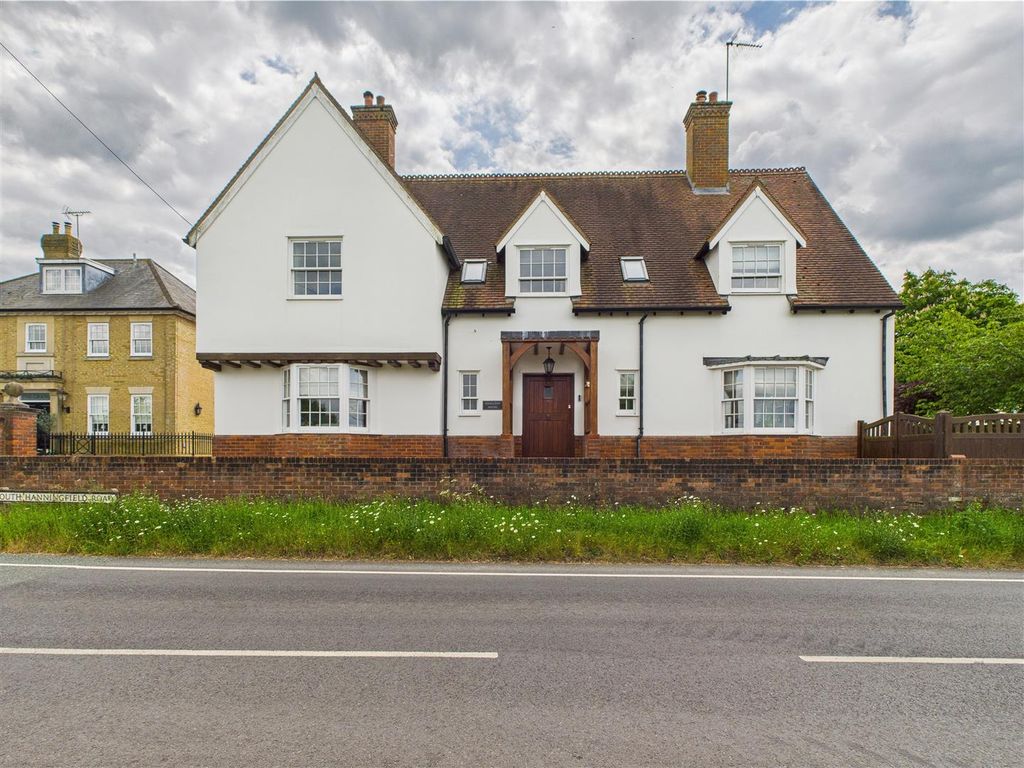 Property photo 2 of 24