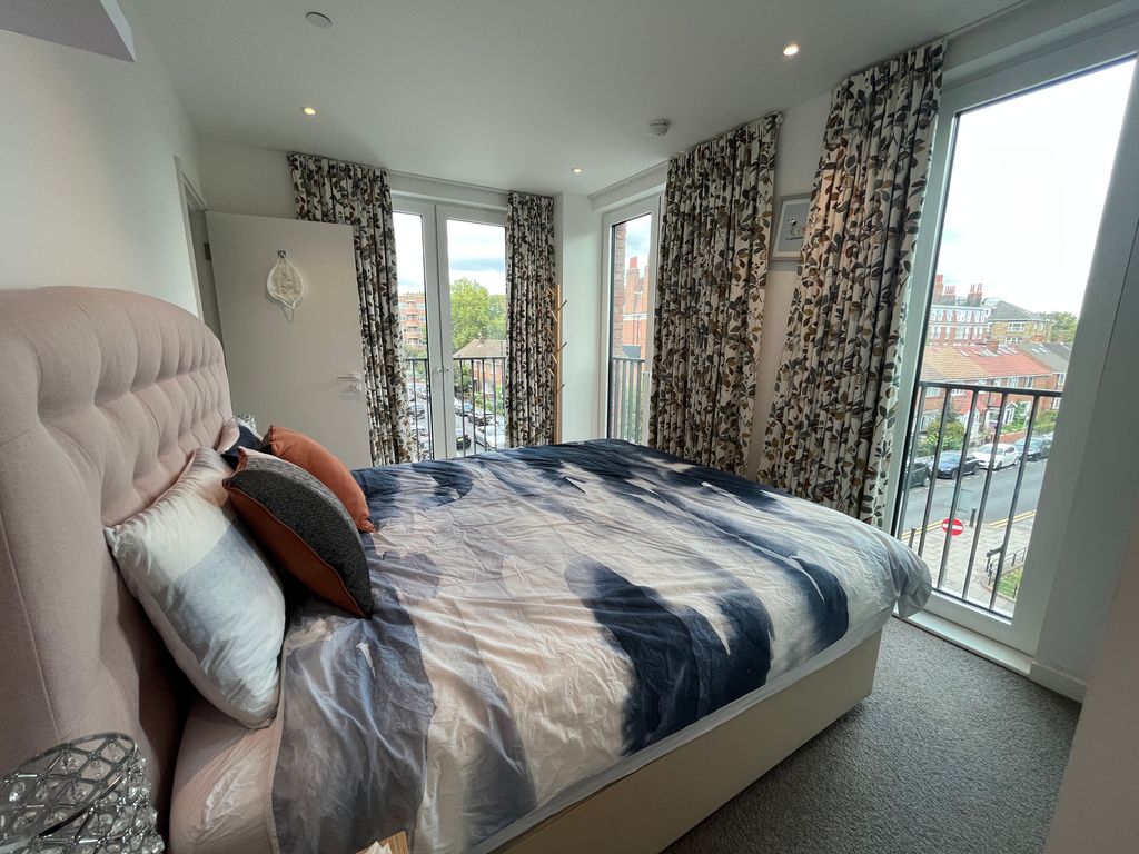 Property photo 3 of 21
