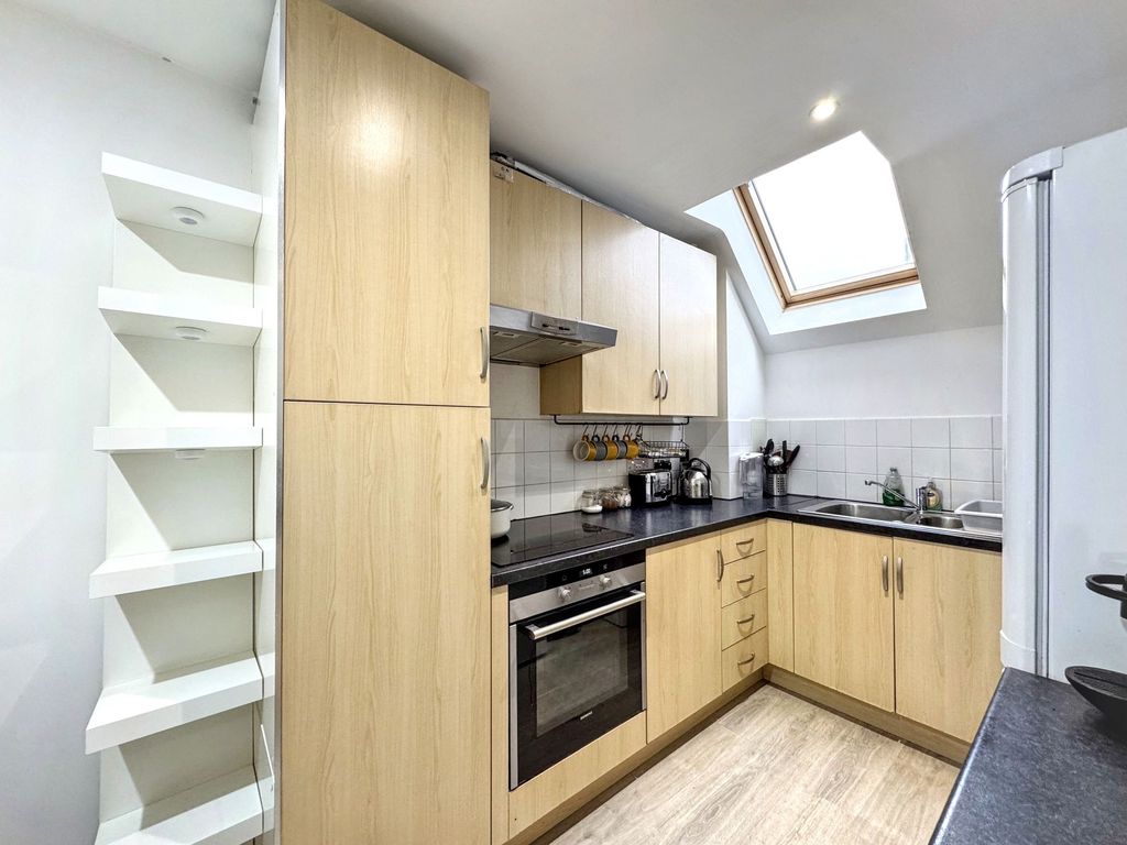 Property photo 3 of 13 Kitchen