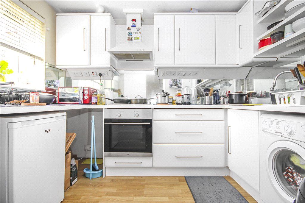 Property photo 3 of 7 Kitchen