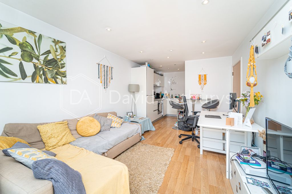 Property photo 2 of 9