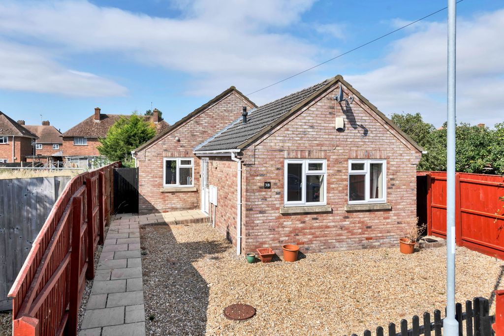 Property photo 1 of 17