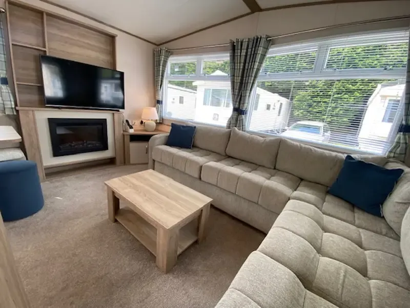 Property photo 2 of 9 Img 3811