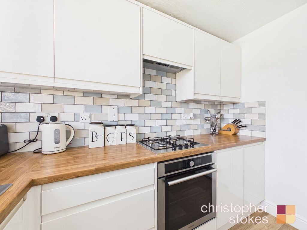 Property photo 3 of 18 5274292