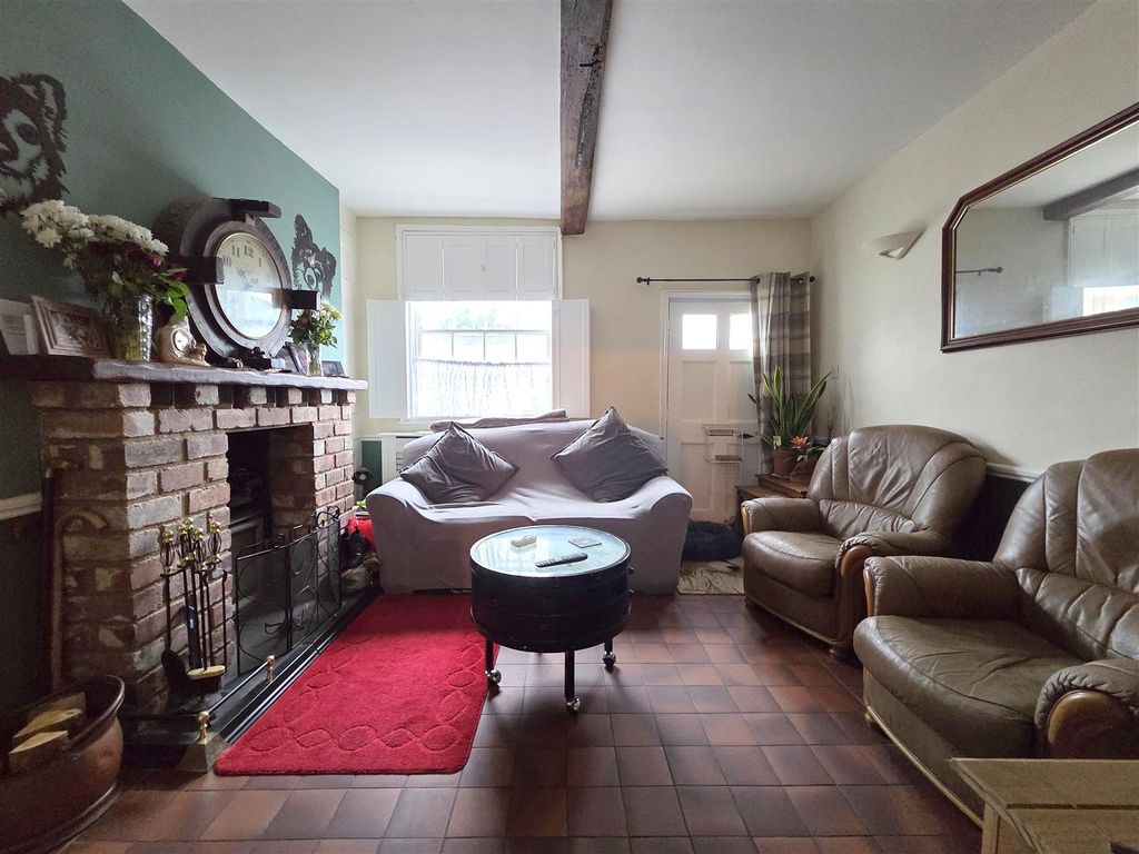 Property photo 3 of 15 Living Room