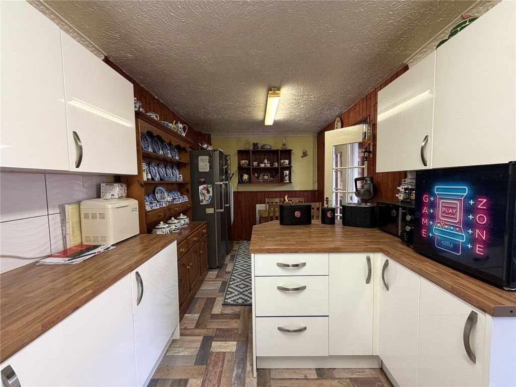 Property photo 3 of 15 Picture No. 27