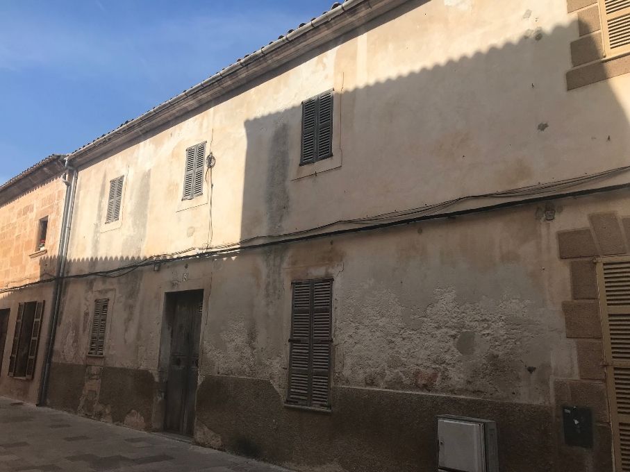 Property photo 1 of 13 Facade
