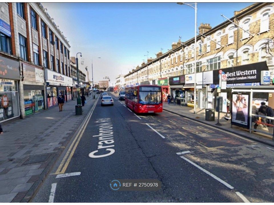 Property photo 3 of 35 Cranbrook Road