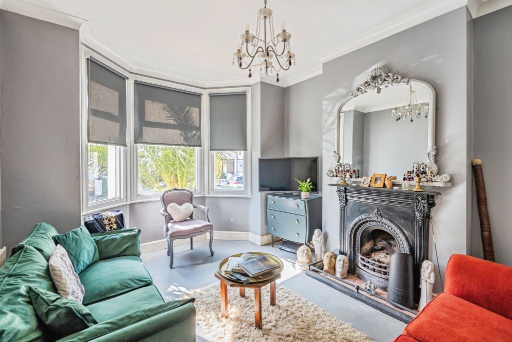 Property photo 2 of 18