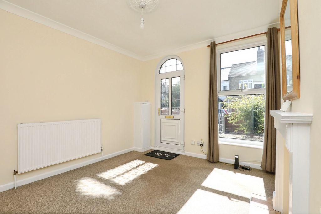 Property photo 2 of 17 Photo