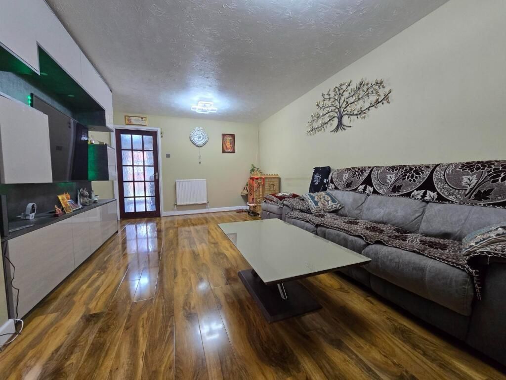 Property photo 3 of 7