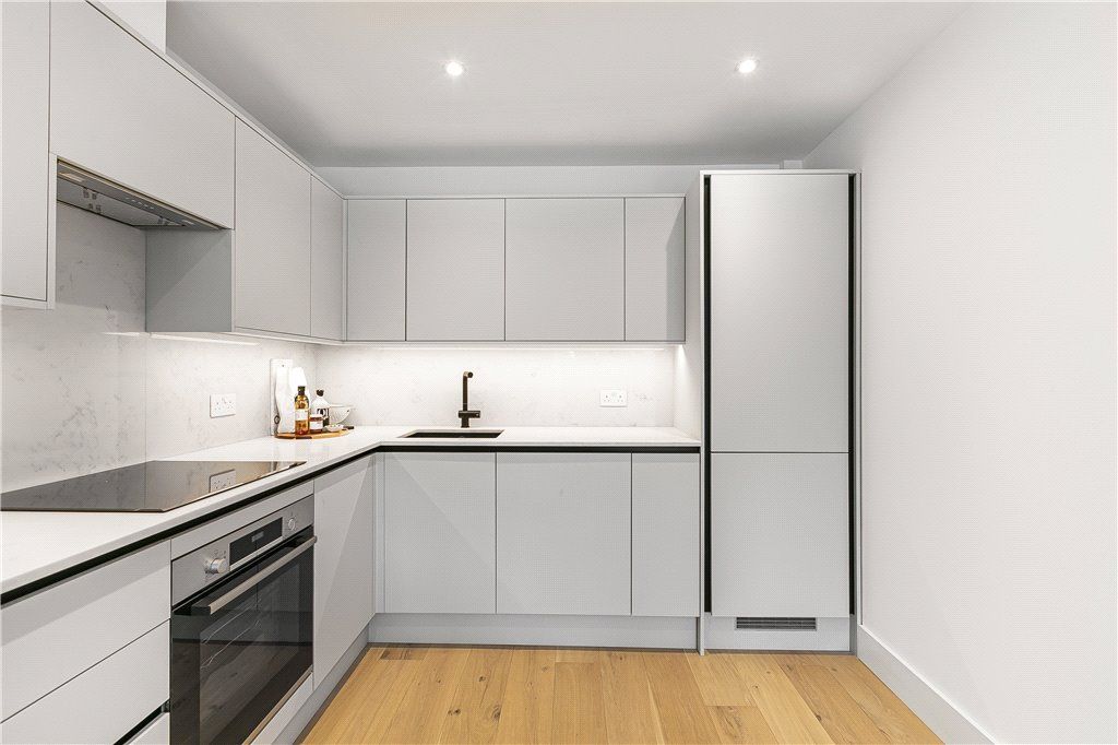 Property photo 3 of 13 Kitchen