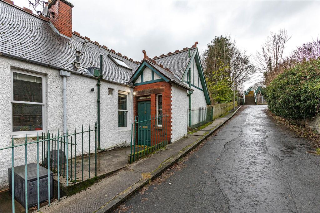 Property photo 1 of 30 Plumtree House Galashiels 03.Jpg