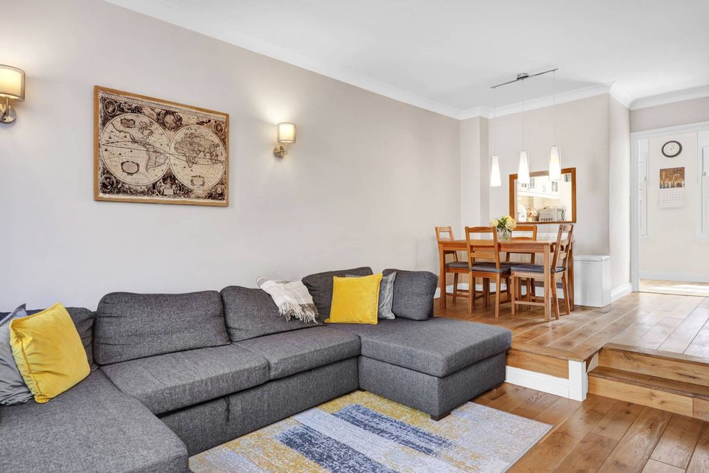 Property photo 2 of 26