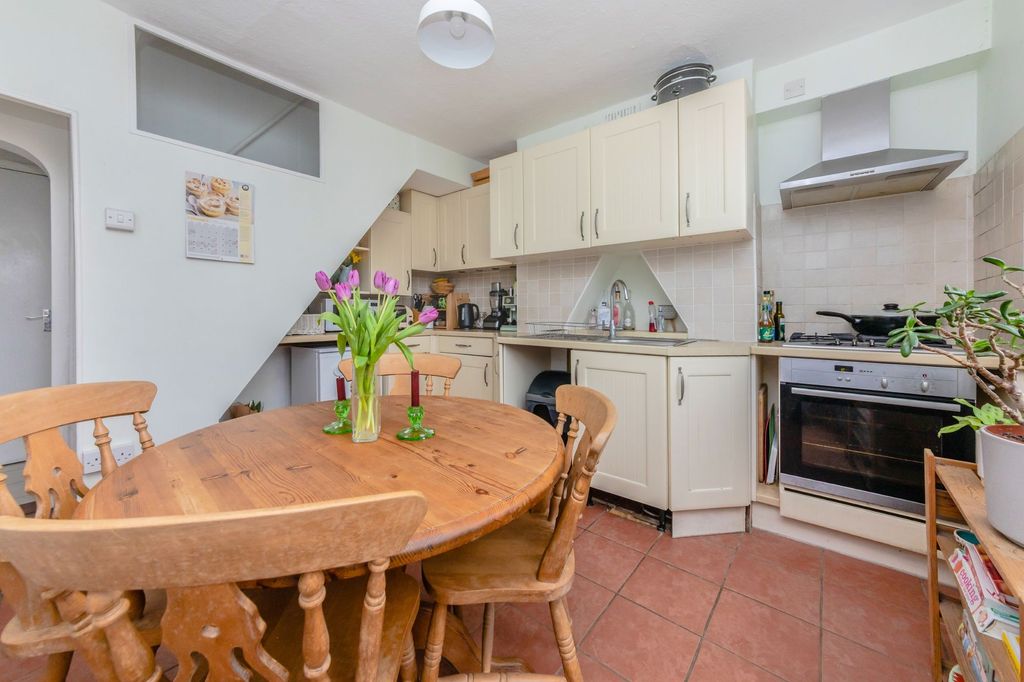 Property photo 3 of 16