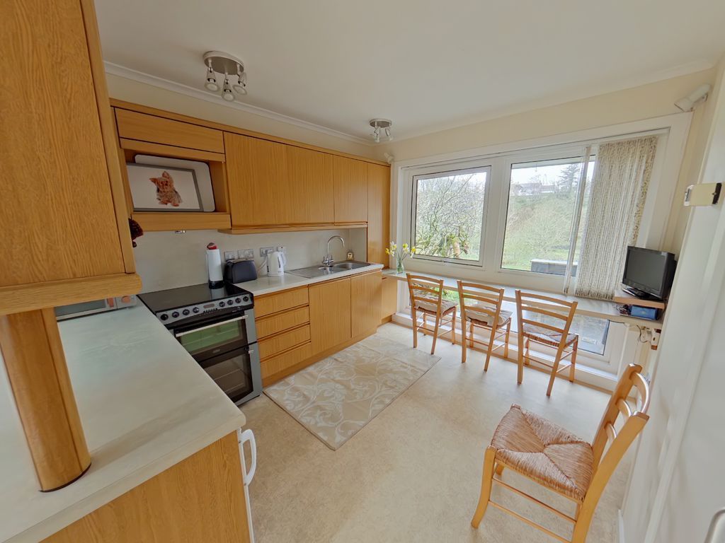 Property photo 3 of 13 Photo 8