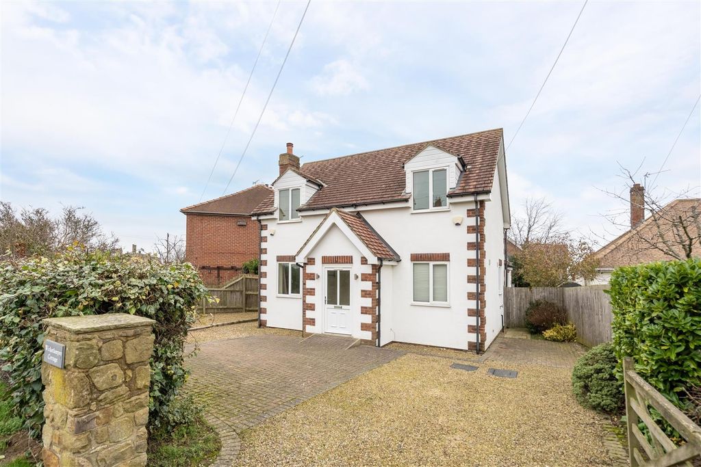 Property photo 1 of 10 External