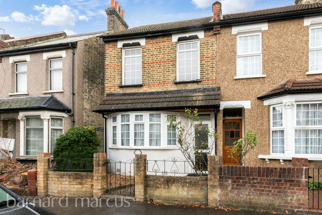 Property photo 1 of 8