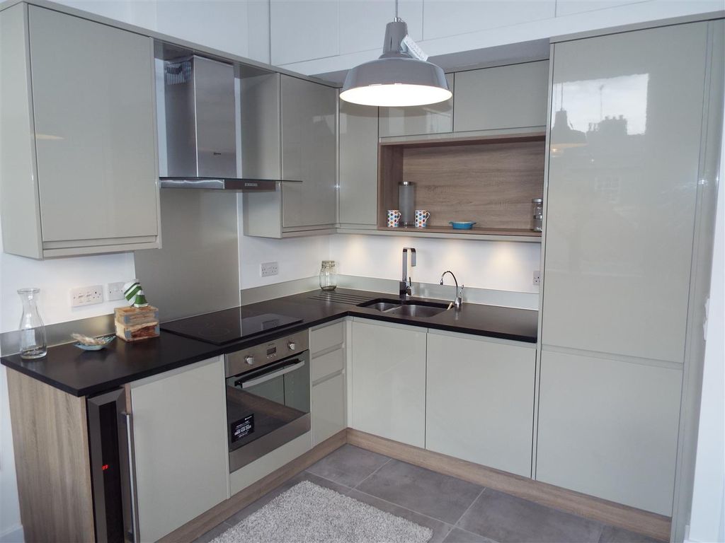 Property photo 2 of 9 Elliot House, Pudding Lane - Flat 1 - Kitchen (1).