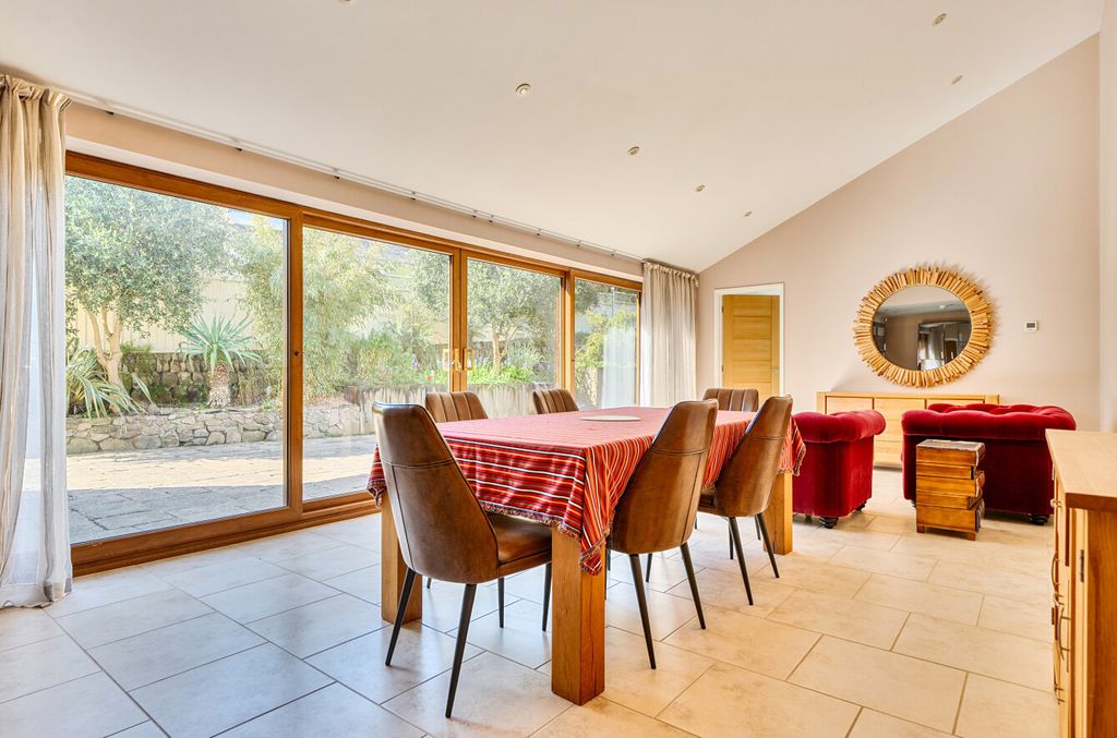 Property photo 3 of 22 1449503-25-69Eb83...