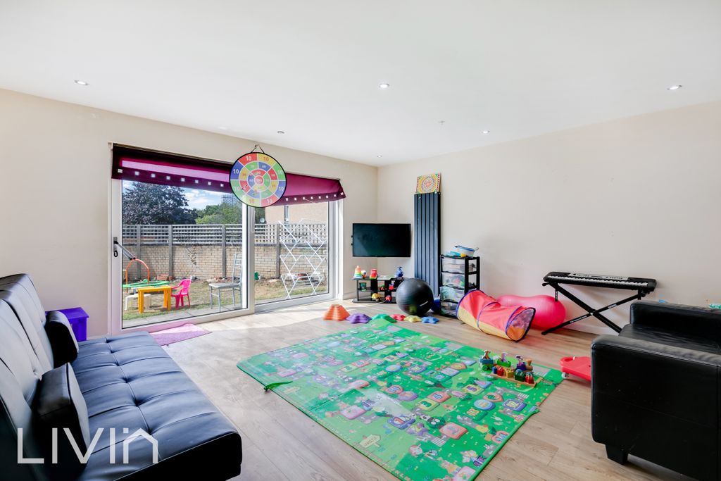 Property photo 3 of 18 Park Hill Rise  42 -57