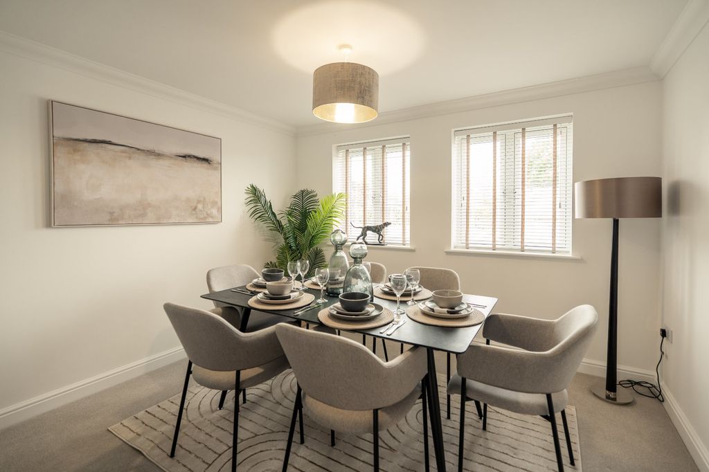 Property photo 3 of 10 Show Home Dining