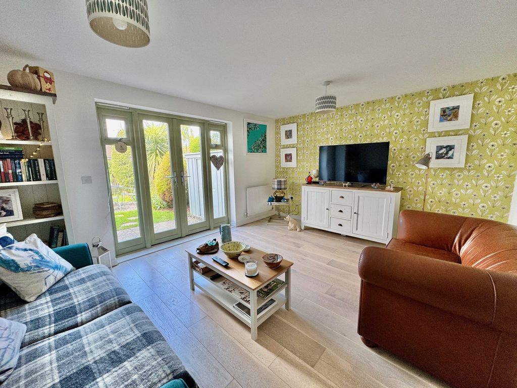 Property photo 3 of 9