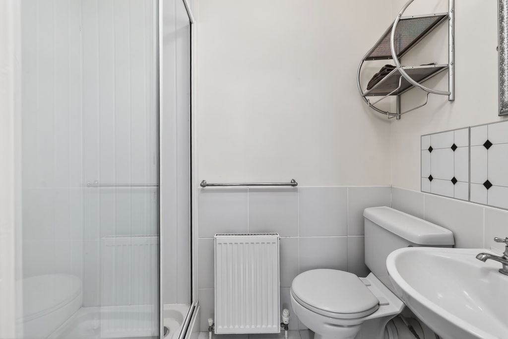 Property photo 3 of 7 0064