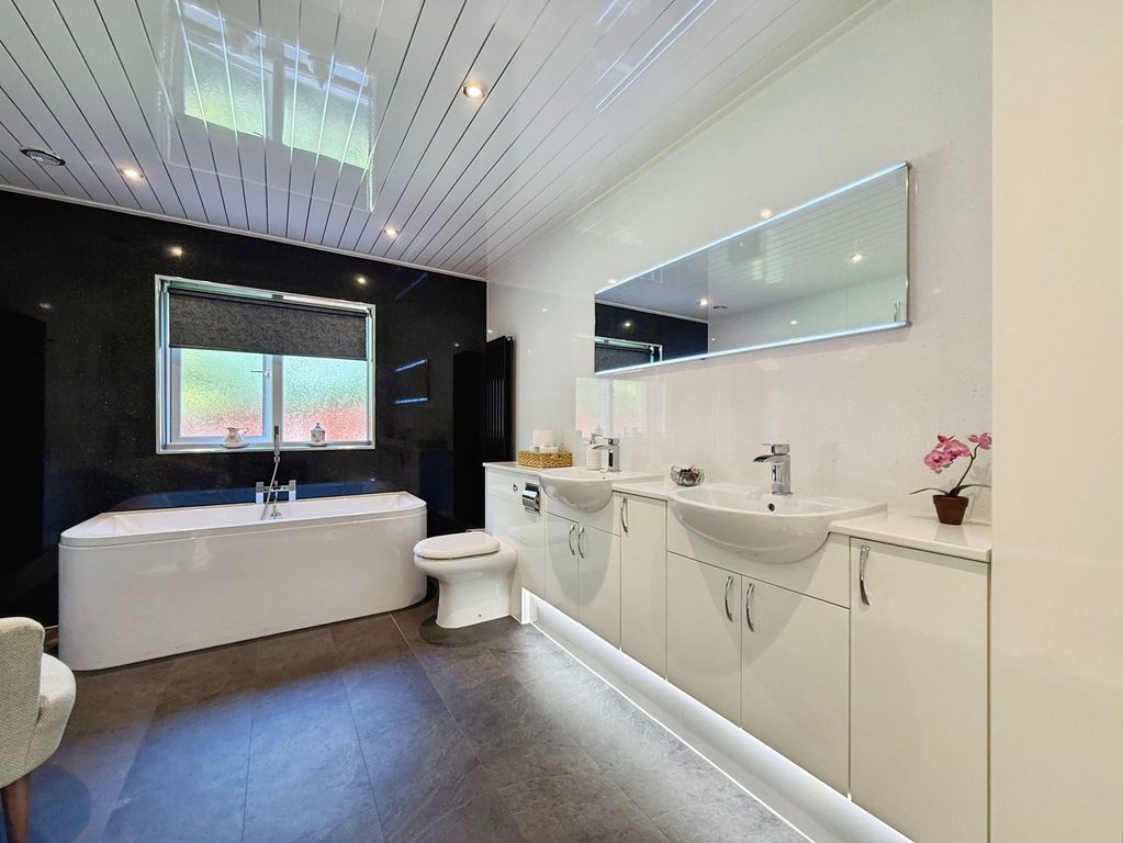 Property photo 3 of 38