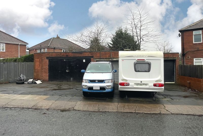 Property photo 1 of 5 Photo 4