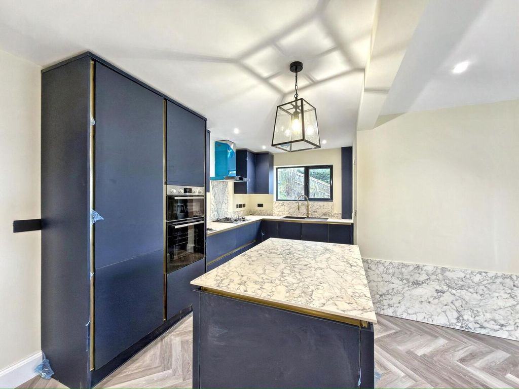 Property photo 1 of 14 Kitchen