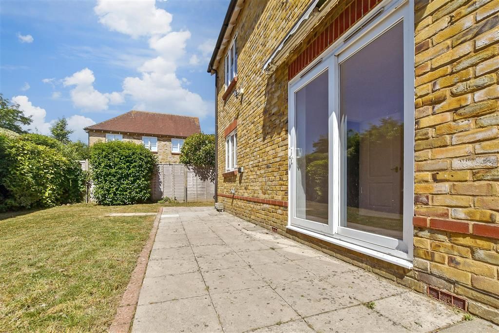 Property photo 2 of 18 Patio / Decking