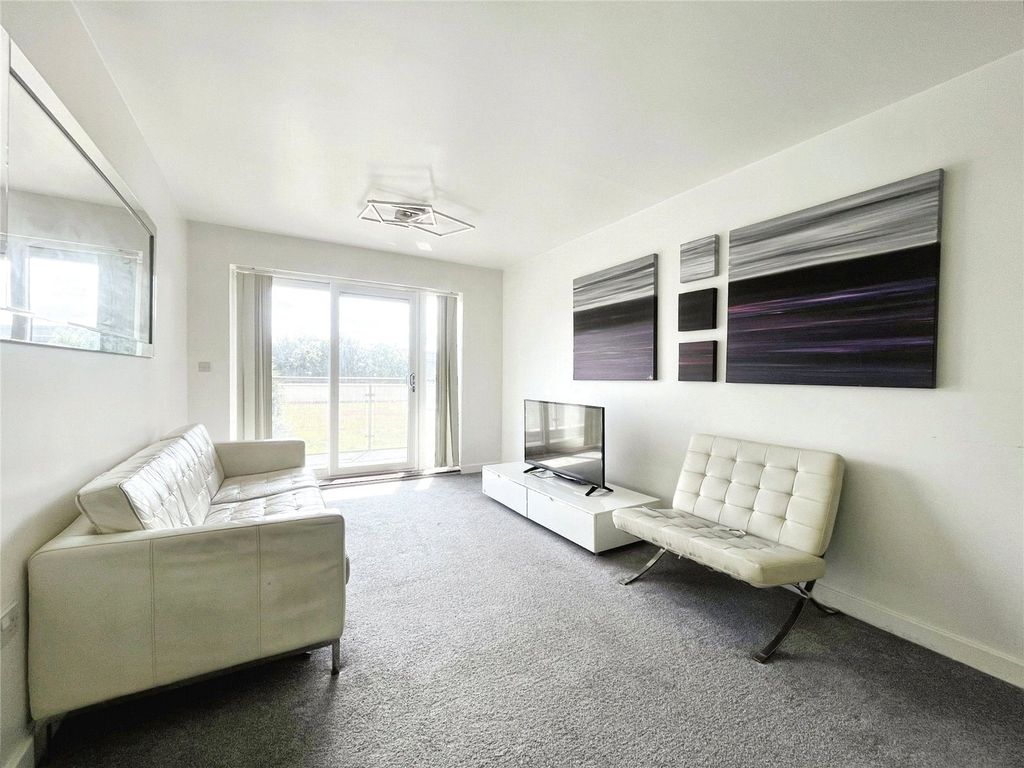 Property photo 2 of 8 Picture No. 07