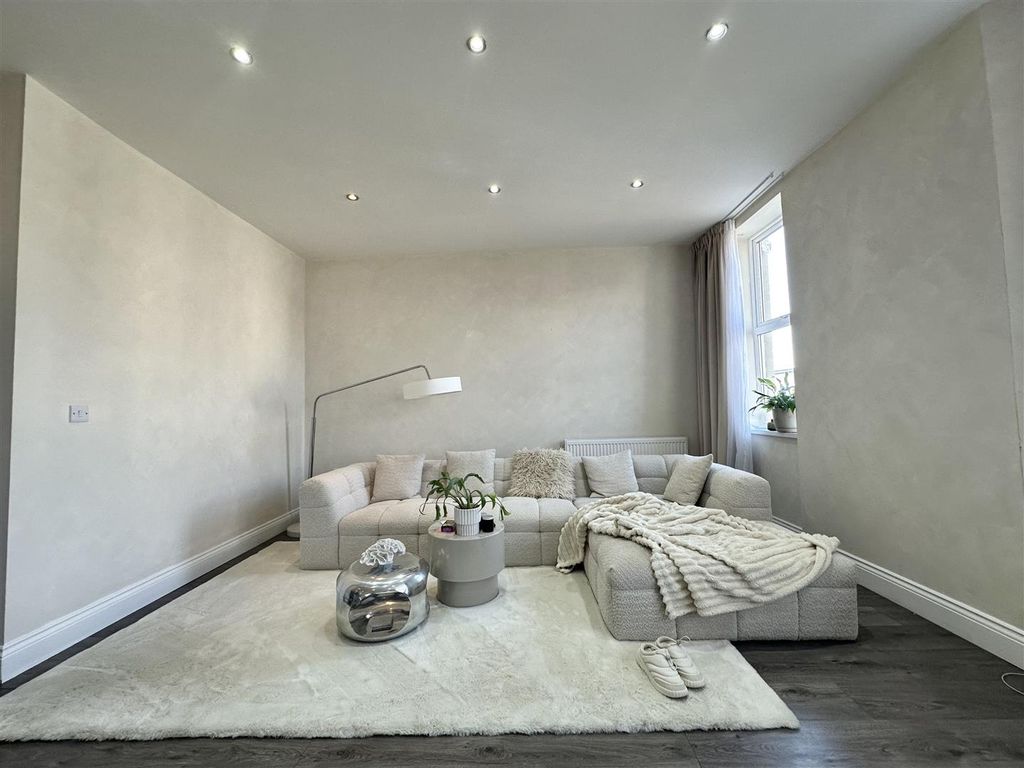 Property photo 3 of 10 Img_3246.Jpg