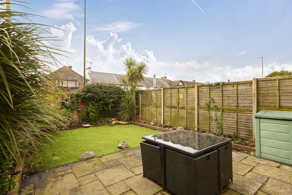 Property photo 3 of 20