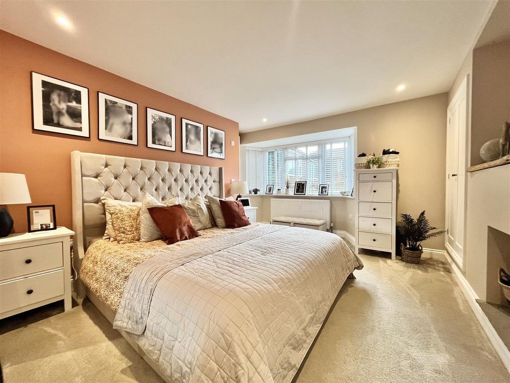 Property photo 3 of 25