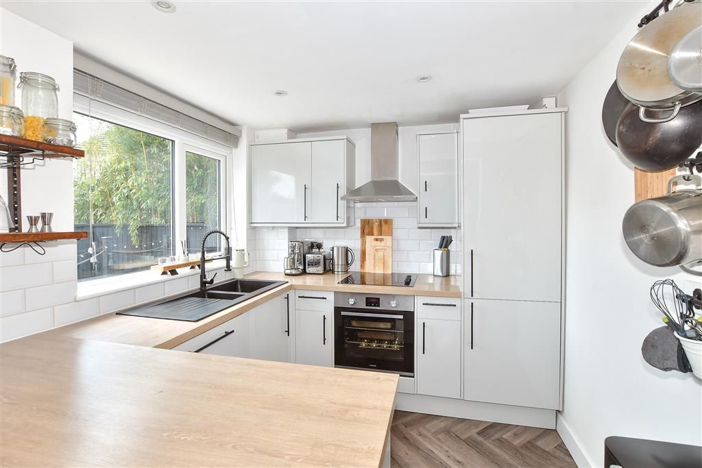 Property photo 1 of 16 Kitchen