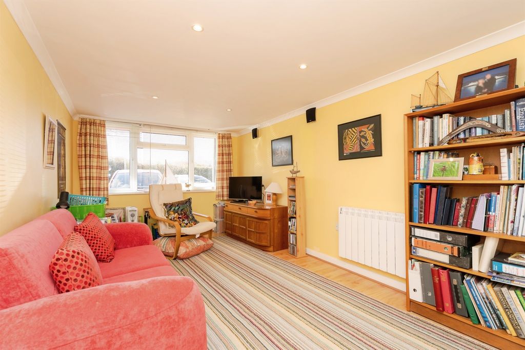 Property photo 2 of 22